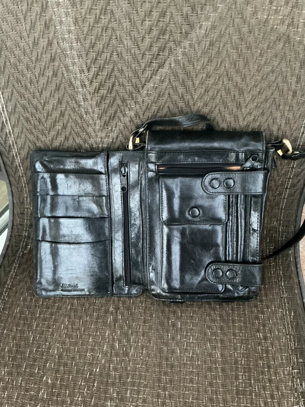 Ricci Men's Black Leather Organizer Crossbody Bag